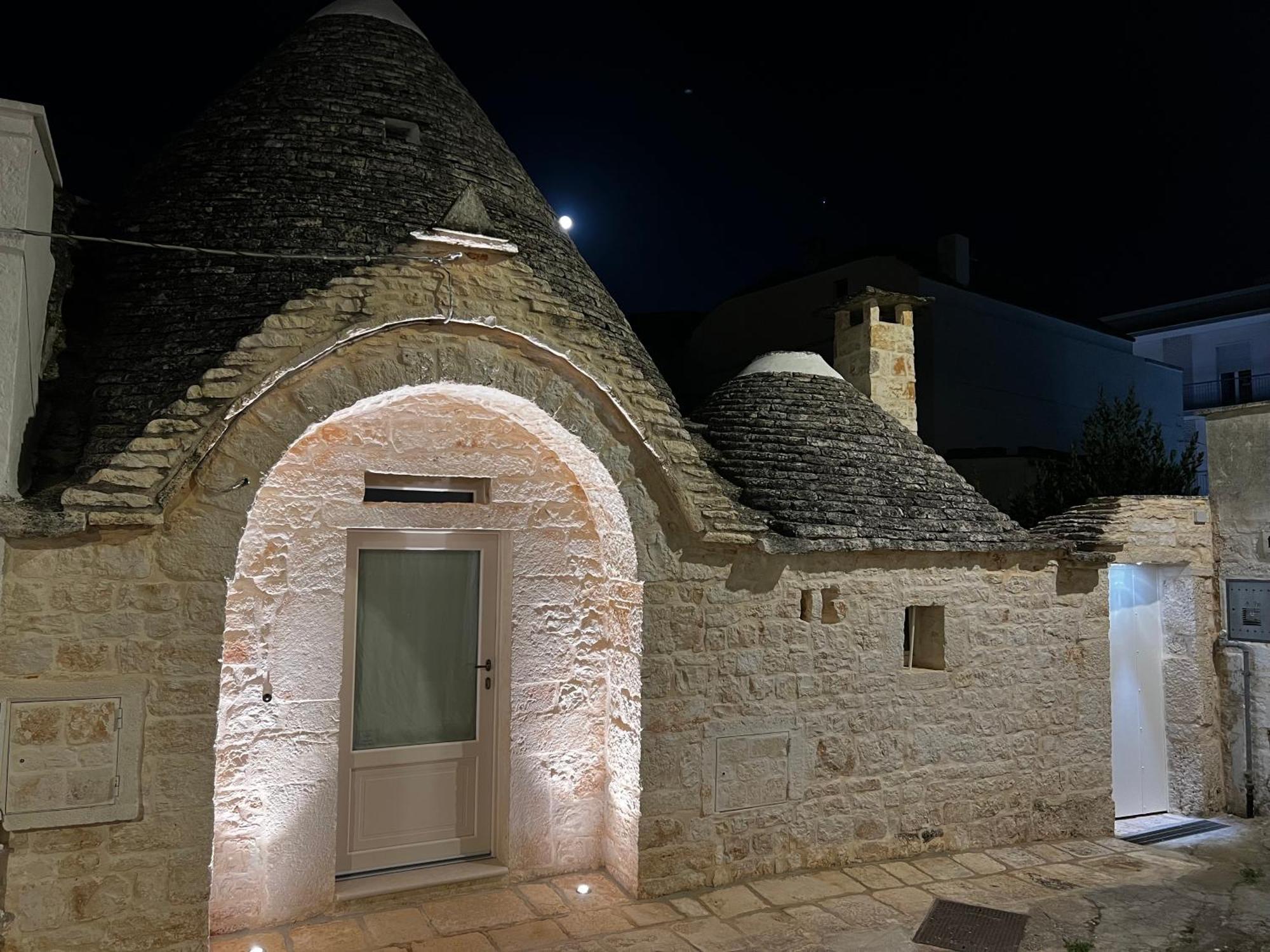 阿尔贝罗贝洛Trulli Luce公寓 外观 照片
